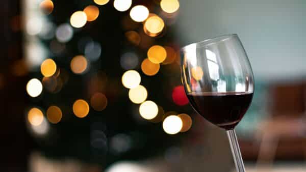 Quels conseils pour apprécier un grand cru bourguignon et l’associer à une cuisine raffinée ?
